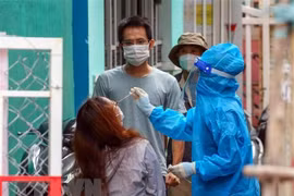 Da Nang aims to give at least one COVID-19 shot to all over-18 residents in September