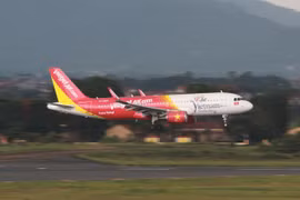 Vietjet, US engine supplier sign 260-million-USD service contract