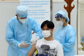 Regional countries face complicated development of COVID-19