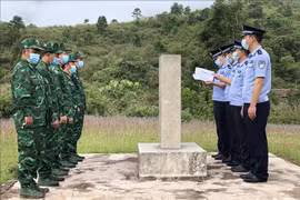 Vietnamese, Chinese border guards meet in Dien Bien