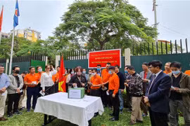 Vietnamese community in Mozambique contributes to national vaccine fund