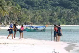 Plan to welcome back foreigner visitors to Phu Quoc remains unchanged
