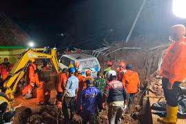 Landslide leaves seven dead, one missing in Indonesia