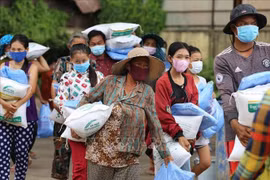 Emergency aid reaches more Vietnamese-Cambodians