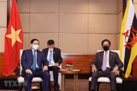 PM meets Sultan of Brunei on sidelines of ASEAN Leaders’ Meeting
