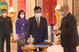 Cambodian King lauds thriving cooperation with Vietnam