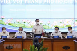PM holds working session with Ho Chi Minh City officials