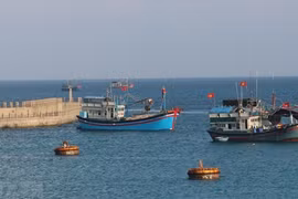 Kien Giang fishermen receive support to resume operations
