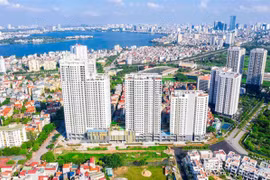 Banks tighten loans for real estate businesses