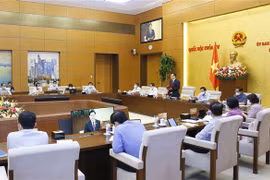NA Standing Committee discuss public opinions