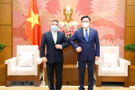 National Assembly Chairman hosts Philippine Ambassador