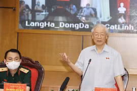Party chief meets Hanoi voters ahead 15th NA’s second session