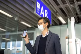 Vietnam Airlines pilots digital health passport
