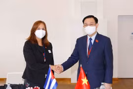 NA Chairman meets Cuba’s legislator in Austria 