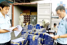 HCM City continues to fight smuggling, trade fraud