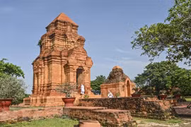 Cham ethnic community in Binh Thuan celebrates Kate festival 