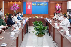 NA Vice Chairman presents Tet gifts to policy beneficiaries in An Giang