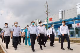 PM inspects COVID-19 prevention, control in Hanoi