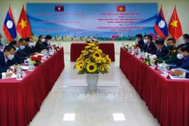 Quang Binh, Khammoune sign cooperation agreement 