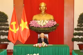 Leaders of Vietnam, RoK vow to deepen relations