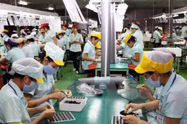 Raising overtime cap: graduated rates needed for calculating pay