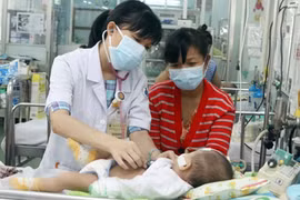 Children's hospital in HCM City pushed beyond capacity