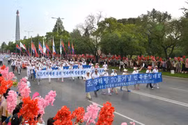 Vietnam, DPRK tighten bilateral friendship