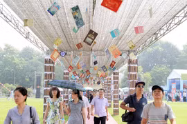 Book Festival bustling in Thang Long royal citadel