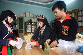 Hanoi’s efforts to reduce poverty in ethnic communes pay off