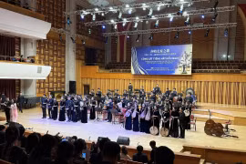 At the Vietnam-China traditional music exchange in Hanoi on November 26. (Photo: VNA)