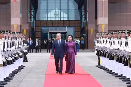 A farewell ceremony for Party General Secretary To Lam and his spouse is held at the Kuala Lumpur International Airport, Malaysia. (Photo: VNA)