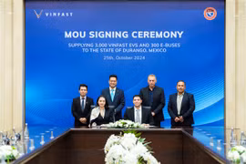 At the MoU signing ceremony (Photo: VinFast)