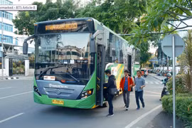 Indonesia calls for improving quality of public transport services