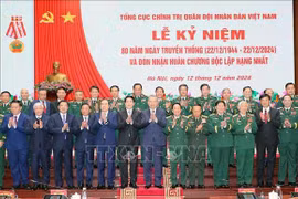 Party General Secretary To Lam (front, eighth, left) and other officials at the ceremony. (Photo: VNA)