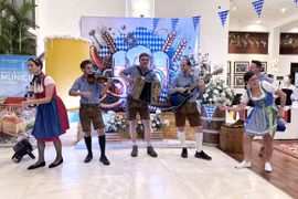German artists perform at Oktoberfest 2024 in Da Nang city. (Photo: VNA)