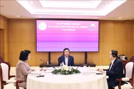 National Assembly Chairman Tran Thanh Man and his counterparts from Laos Saysomphone Phomvihane and Cambodia Khuon Sudary have a working breakfast in Vientiane on October 18 on the occasion of the 45th General Assembly of the AIPA (Photo: VNA)