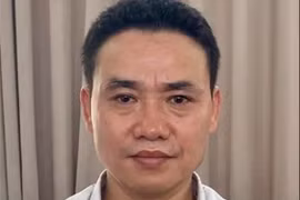 Tran Tung, former Deputy Director of the Department of Foreign Affairs of Thai Nguyen province is proposed for prosecution on charge of "accepting bribes, abusing position and powers while performing official duties". (Photo: VNA)