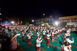 Women perform a traditional dance at the Naga ground in Phon Phisai district, Nong Khai, as part of a ceremony to mark the Ok Phansa festival on October 17. (Photo: Thai Ministry of Tourism and Sports) 