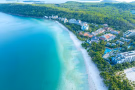 Kem beach boasts the beauty of a tropical paradise.