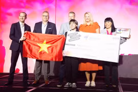 Students win medal at Microsoft office specialist world championship 