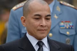 Cambodian King urges citizens to exercise their right to vote