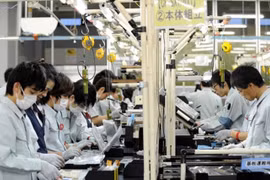 Over 110,000 Vietnamese labourers sent abroad to work in nine months