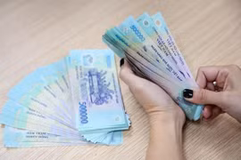 Reference exchange rate up 1 VND on June 8