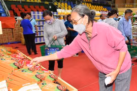 “Zero-dong minimart” programme launched to support the needy ahead of Tet