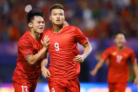 Vietnamese U22 men's football team begin SEA Games title defence with victory