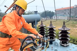 Mong Cai city imports electricity from China’s Dongxing