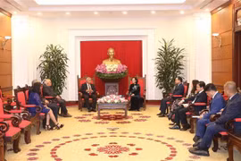  Party official receives Cuban Trade Union leader