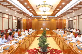 Politburo demands persistence in macro-economic stability target
