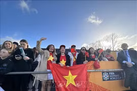 Vietnamese women's team interacts with fans in New Zealand