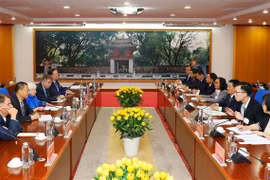 Vietnam, US further promote financial cooperation